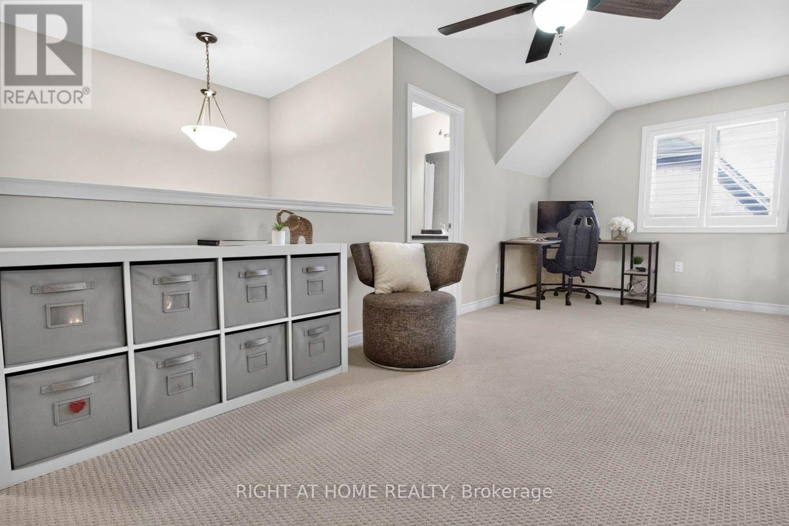 16 Rolling Lane, Hamilton, ON