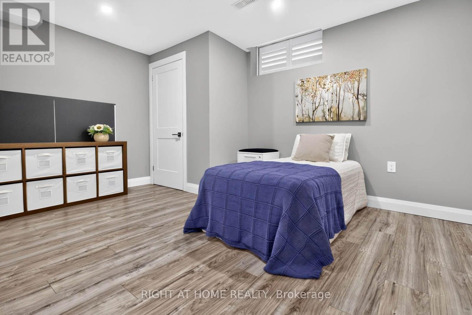 16 Rolling Lane, Hamilton, ON