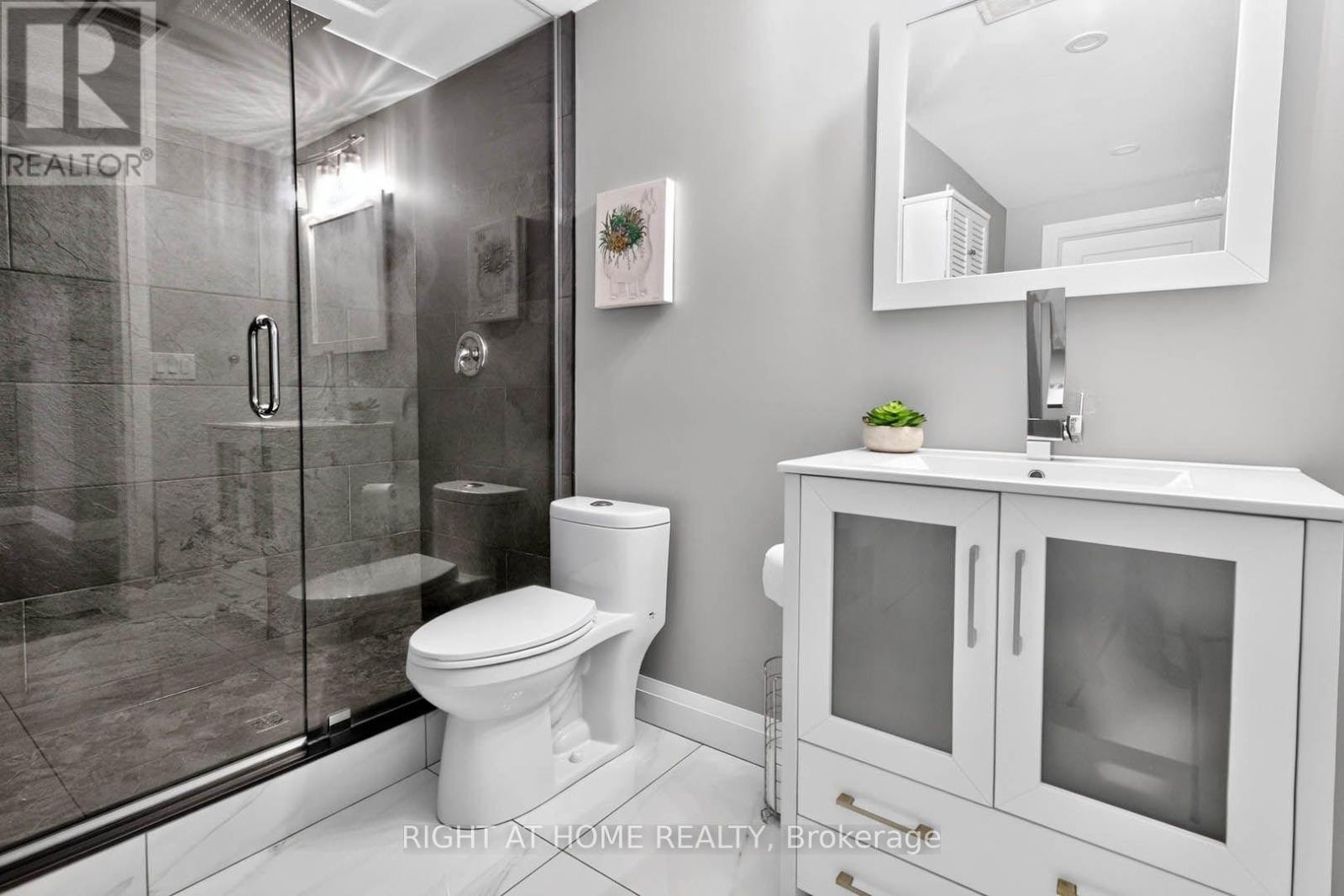 16 Rolling Lane, Hamilton, ON