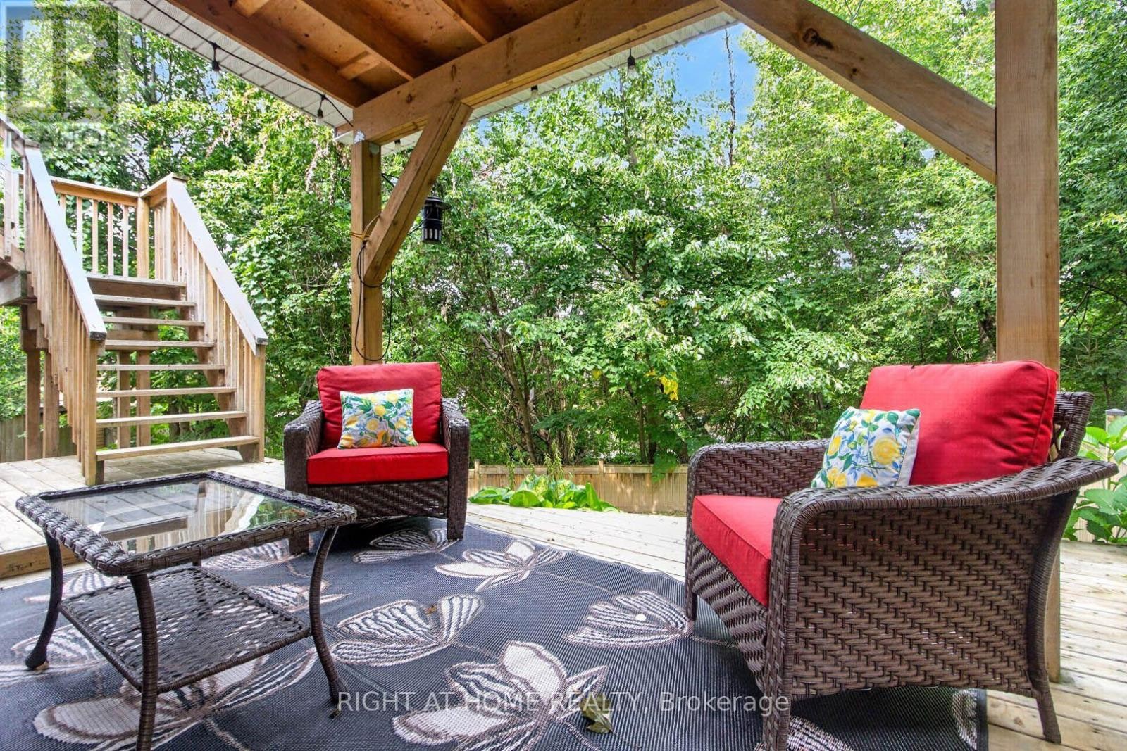 16 Rolling Lane, Hamilton, ON