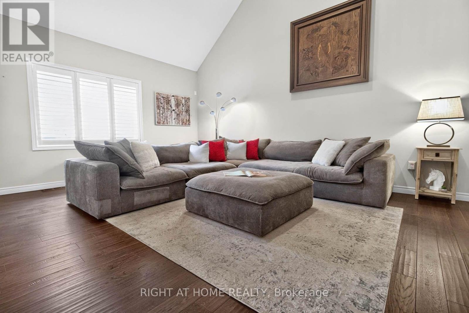 16 Rolling Lane, Hamilton, ON
