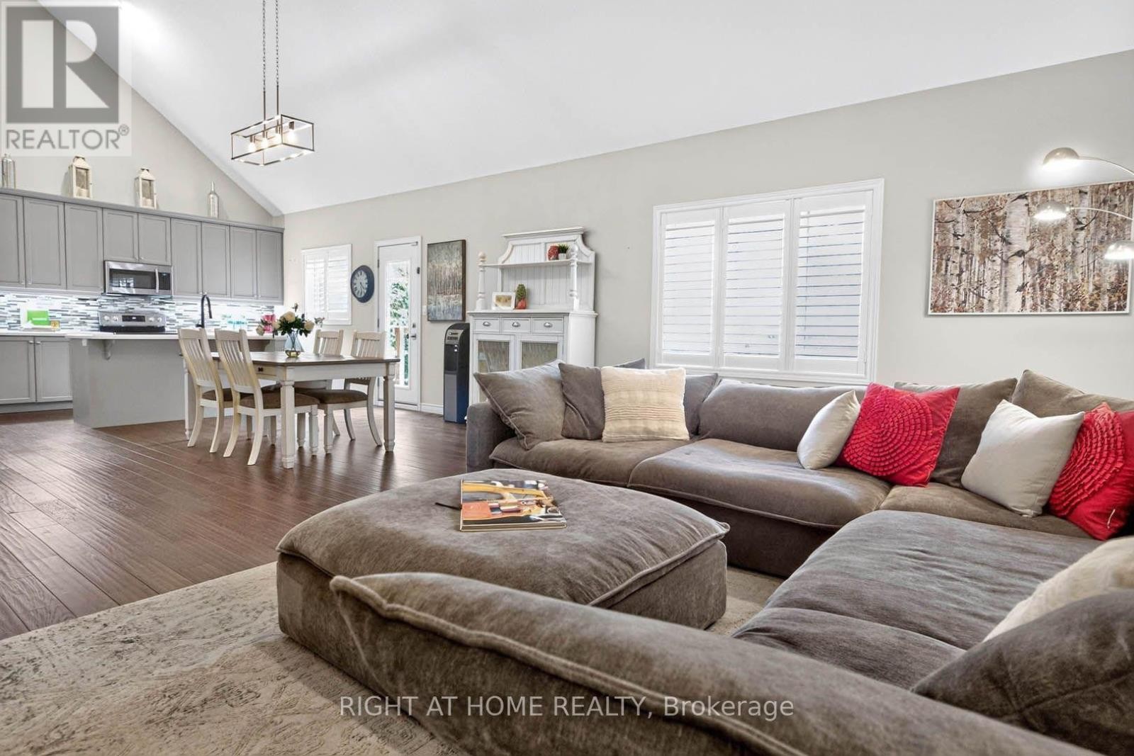 16 Rolling Lane, Hamilton, ON