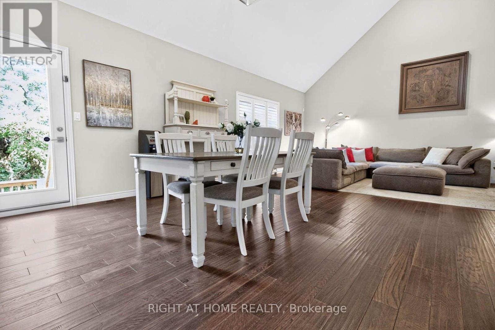 16 Rolling Lane, Hamilton, ON