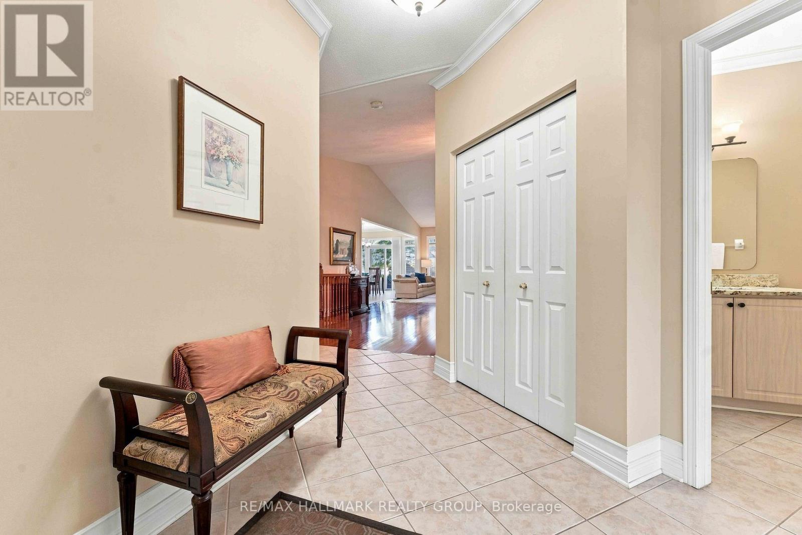 121 Bartlett Private, Ottawa, ON
