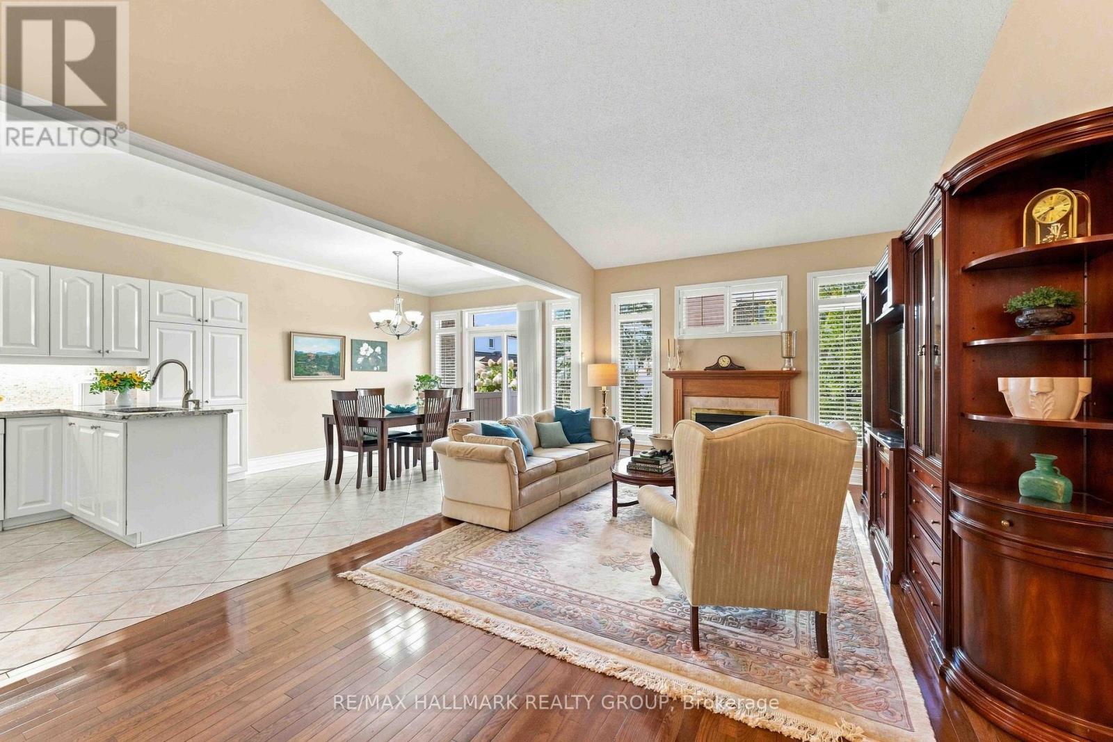 121 Bartlett Private, Ottawa, ON