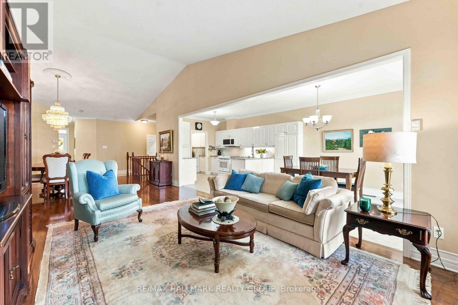 121 Bartlett Private, Ottawa, ON