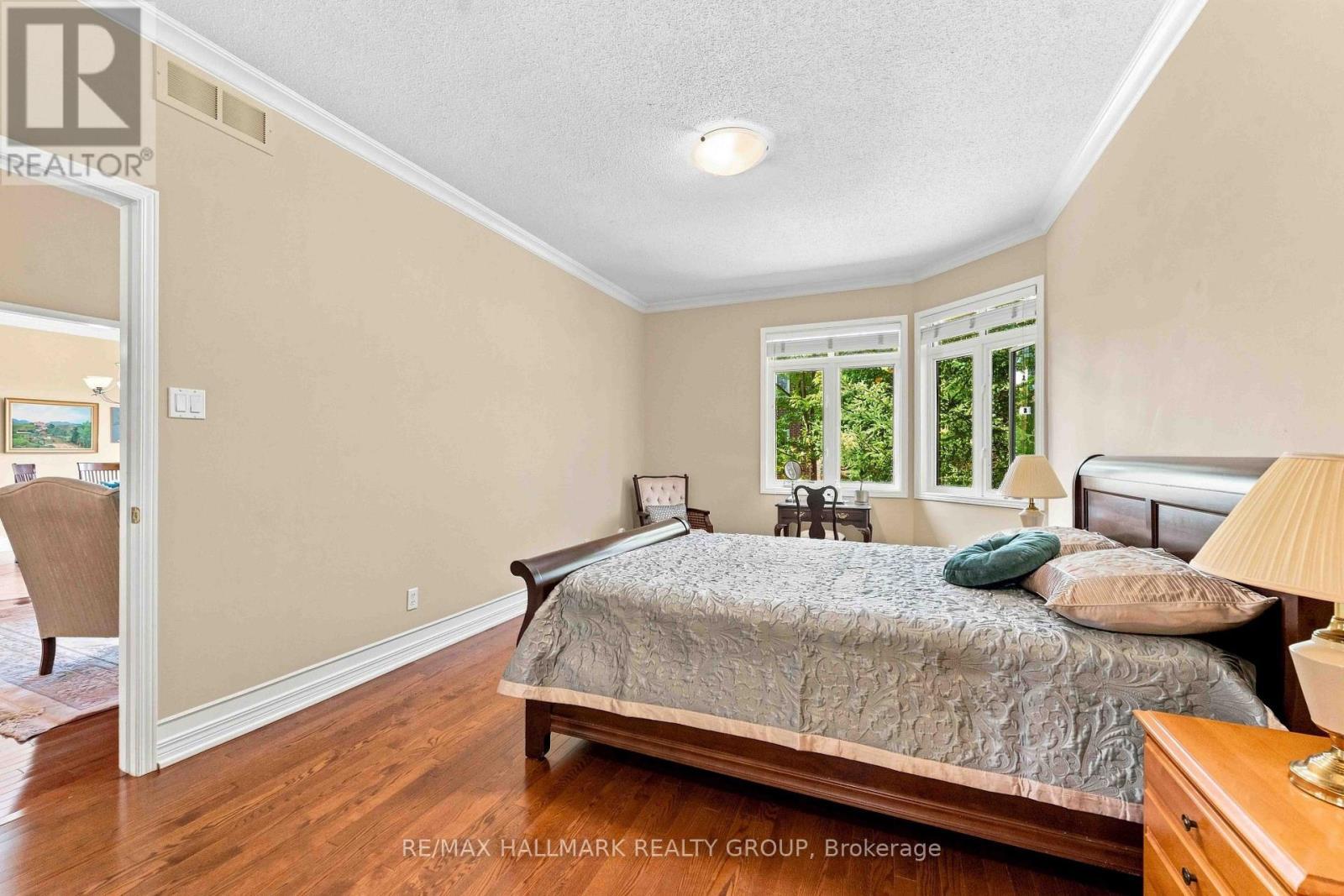 121 Bartlett Private, Ottawa, ON