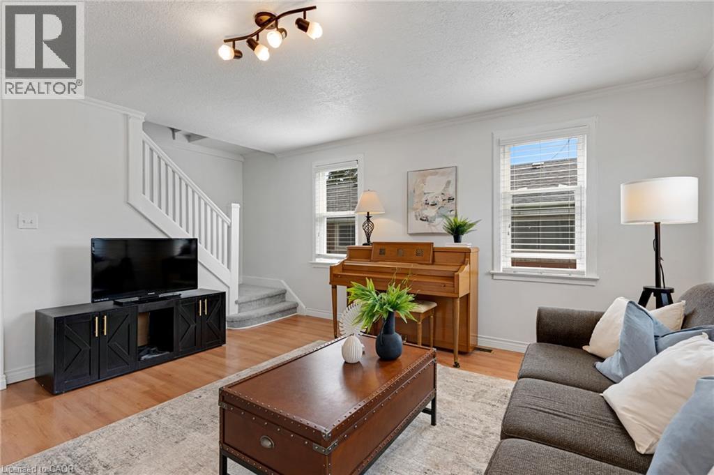 197 Ninth Avenue, Kitchener, ON