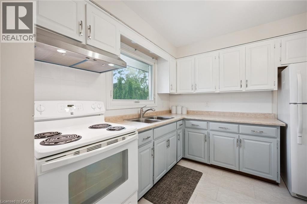 37 Shadeland Crescent, Kitchener, ON