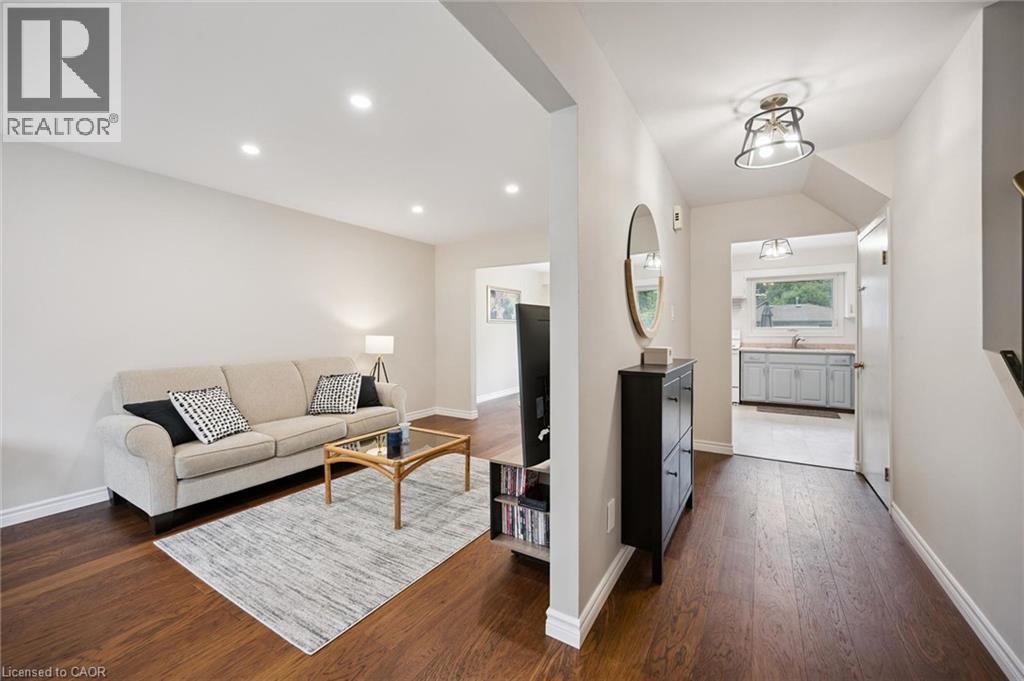 37 Shadeland Crescent, Kitchener, ON