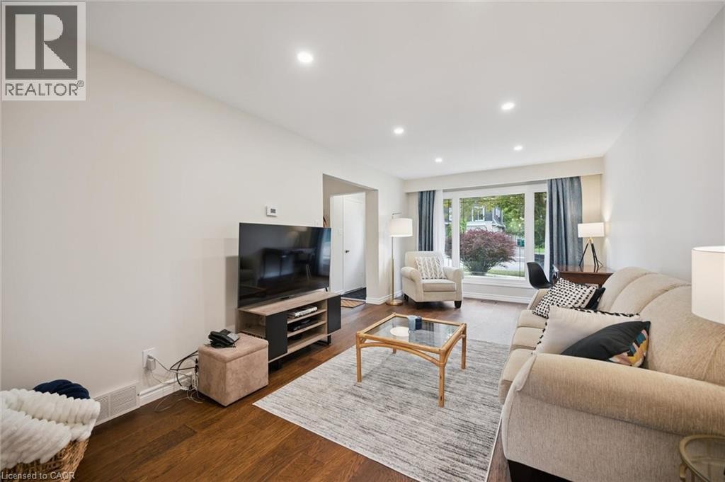 37 Shadeland Crescent, Kitchener, ON