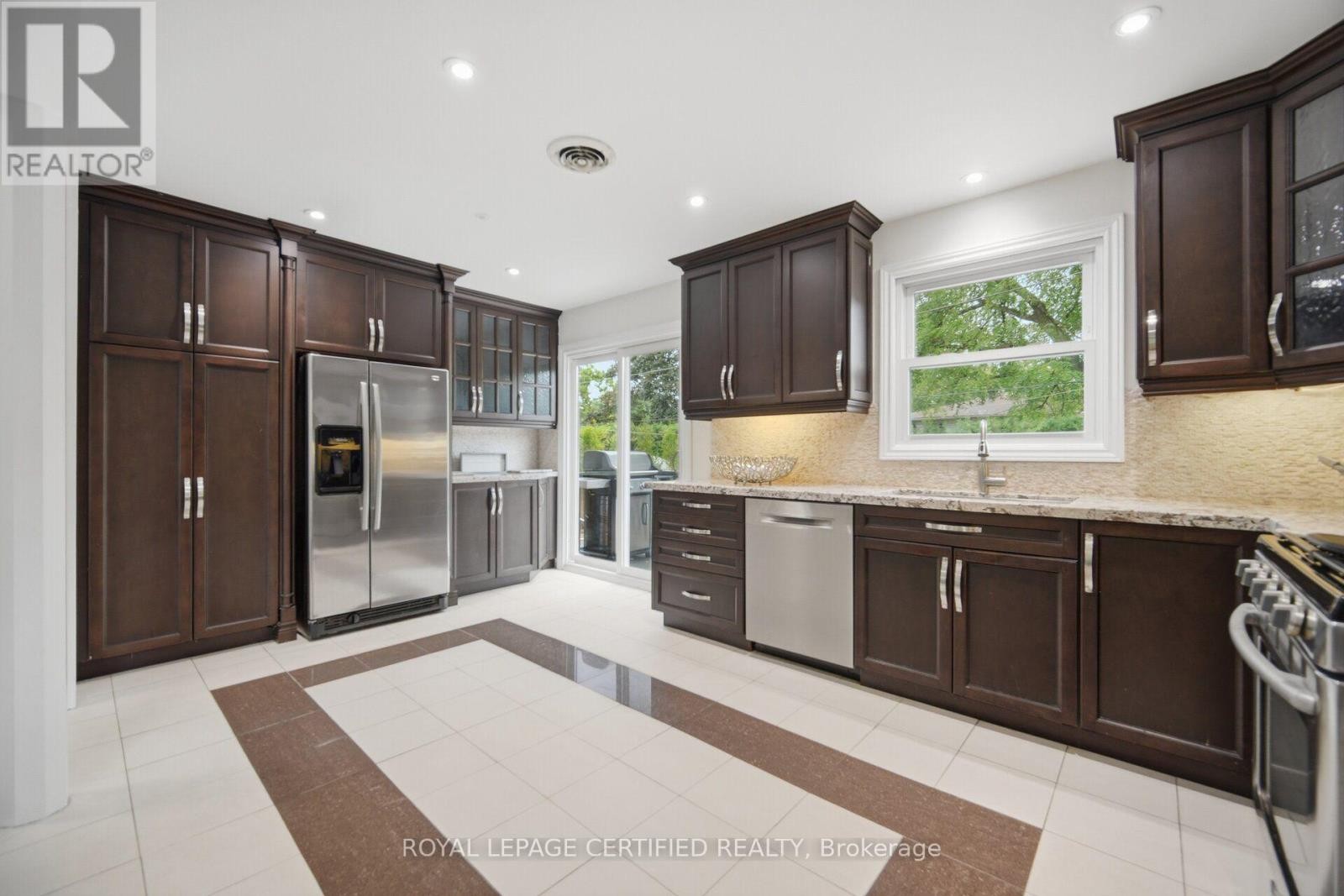 3490 Rexway Drive, Burlington, ON