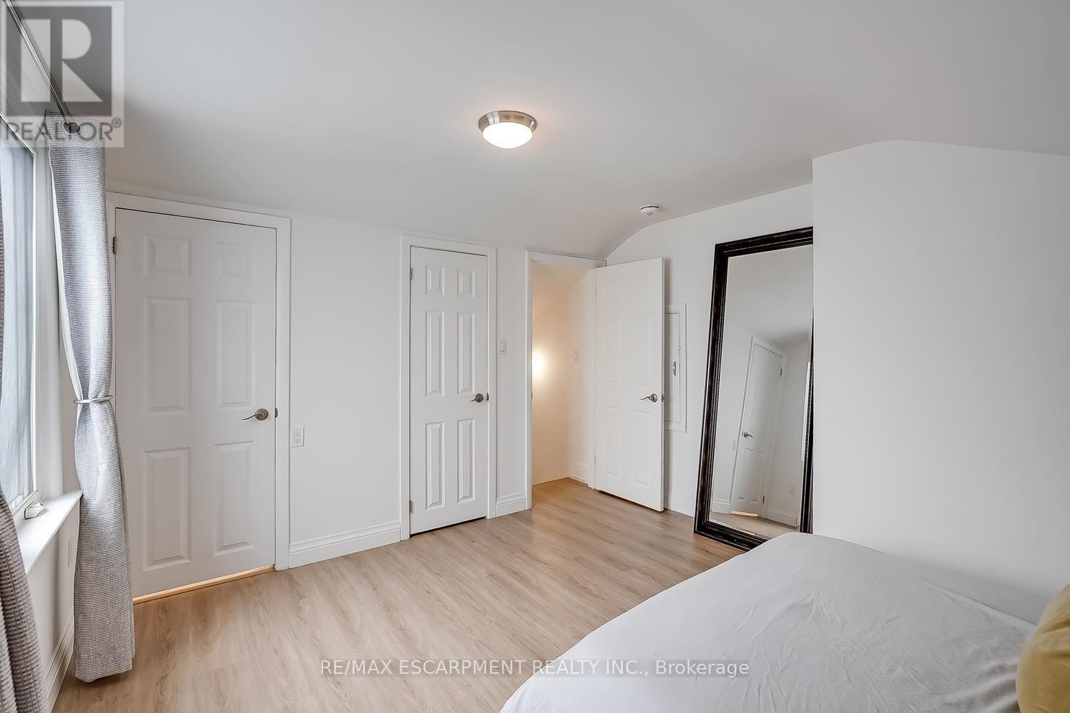327 Goodram Drive, Burlington, ON