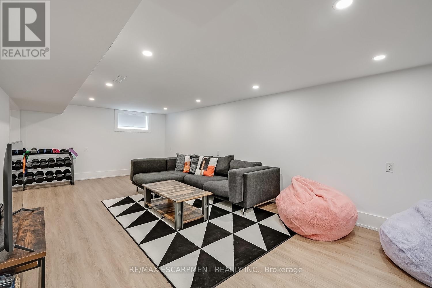327 Goodram Drive, Burlington, ON