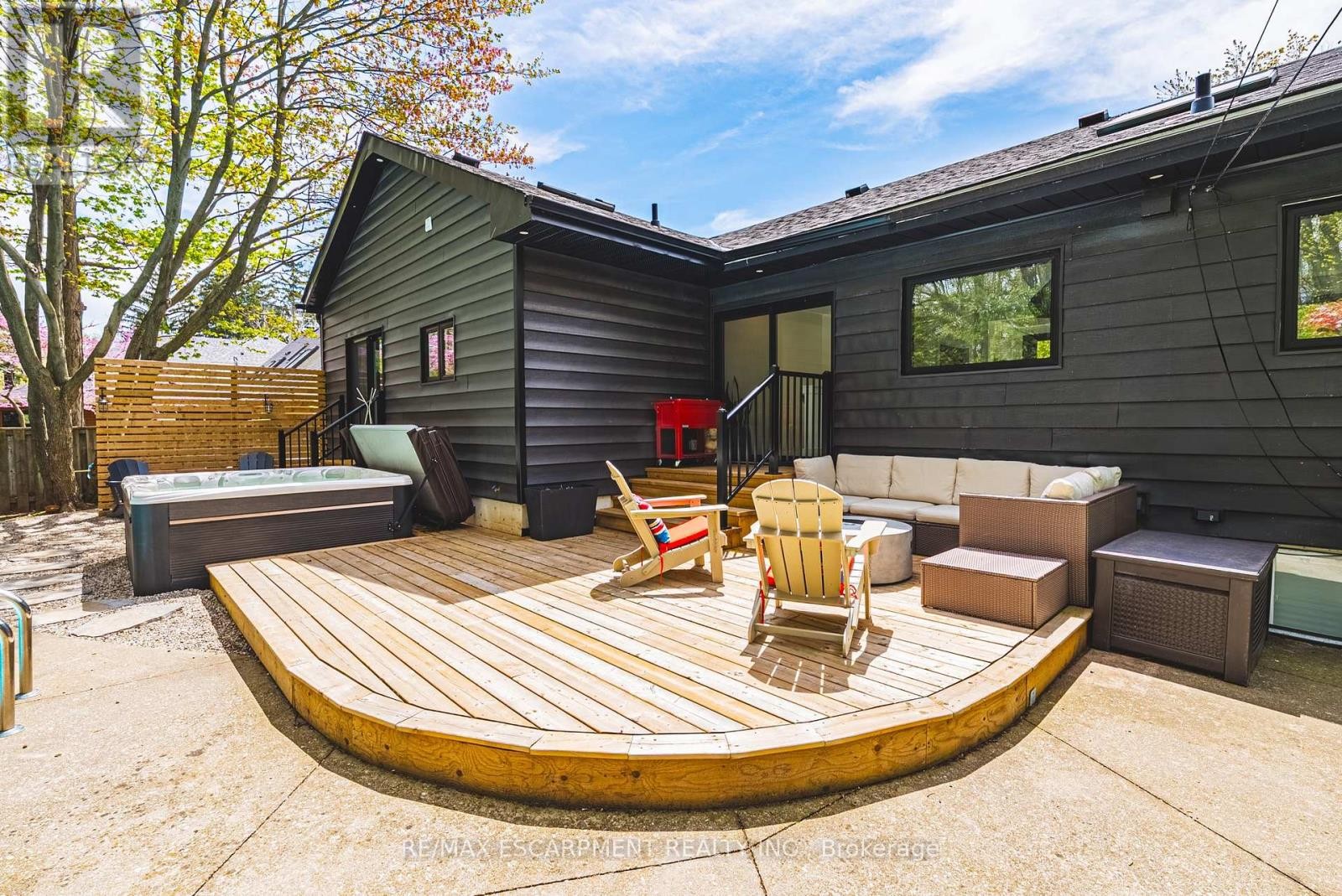 327 Goodram Drive, Burlington, ON