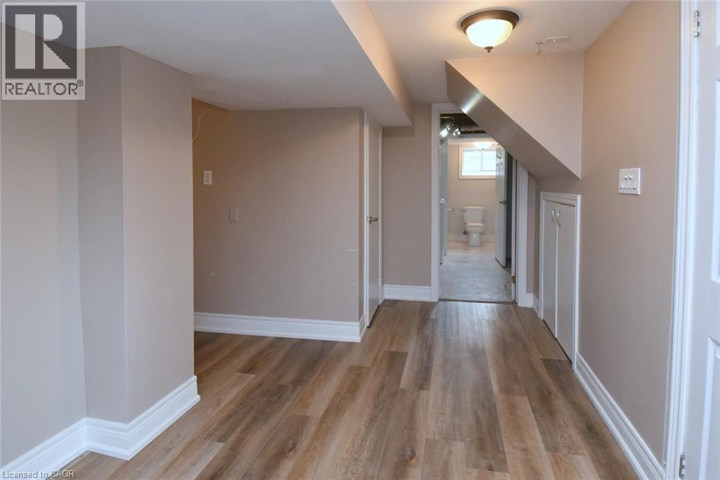 945 Glen View Avenue, Burlington, ON