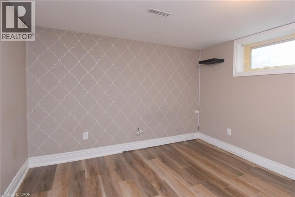 945 Glen View Avenue, Burlington, ON