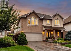 18 PELHAM Drive Ancaster, ON L9K 1L4
