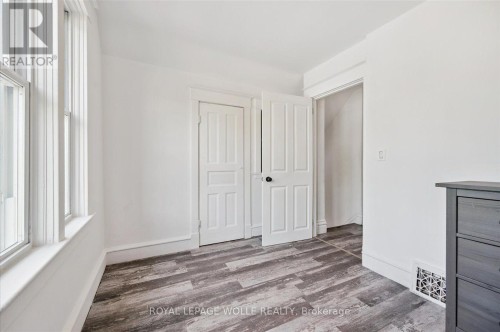 99 Cedar Street, Cambridge, ON 