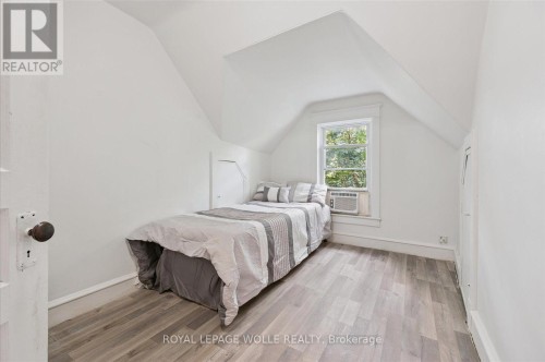 99 Cedar Street, Cambridge, ON 