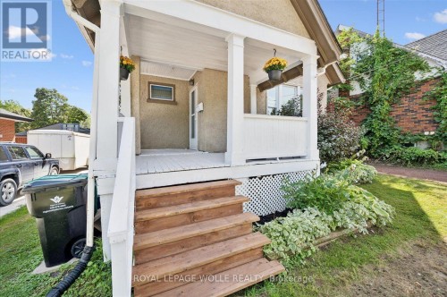 99 Cedar Street, Cambridge, ON 
