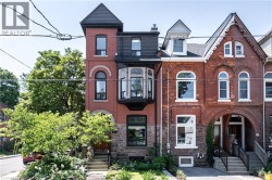 165 MARKLAND Street  Hamilton, ON L8P 2K6