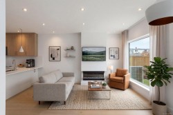 #3-2118 Pentland Rd Oak Bay, BC V8S 2W4