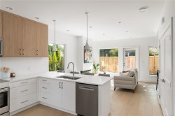#4-2118 Pentland Rd Oak Bay, BC V8S 2W4