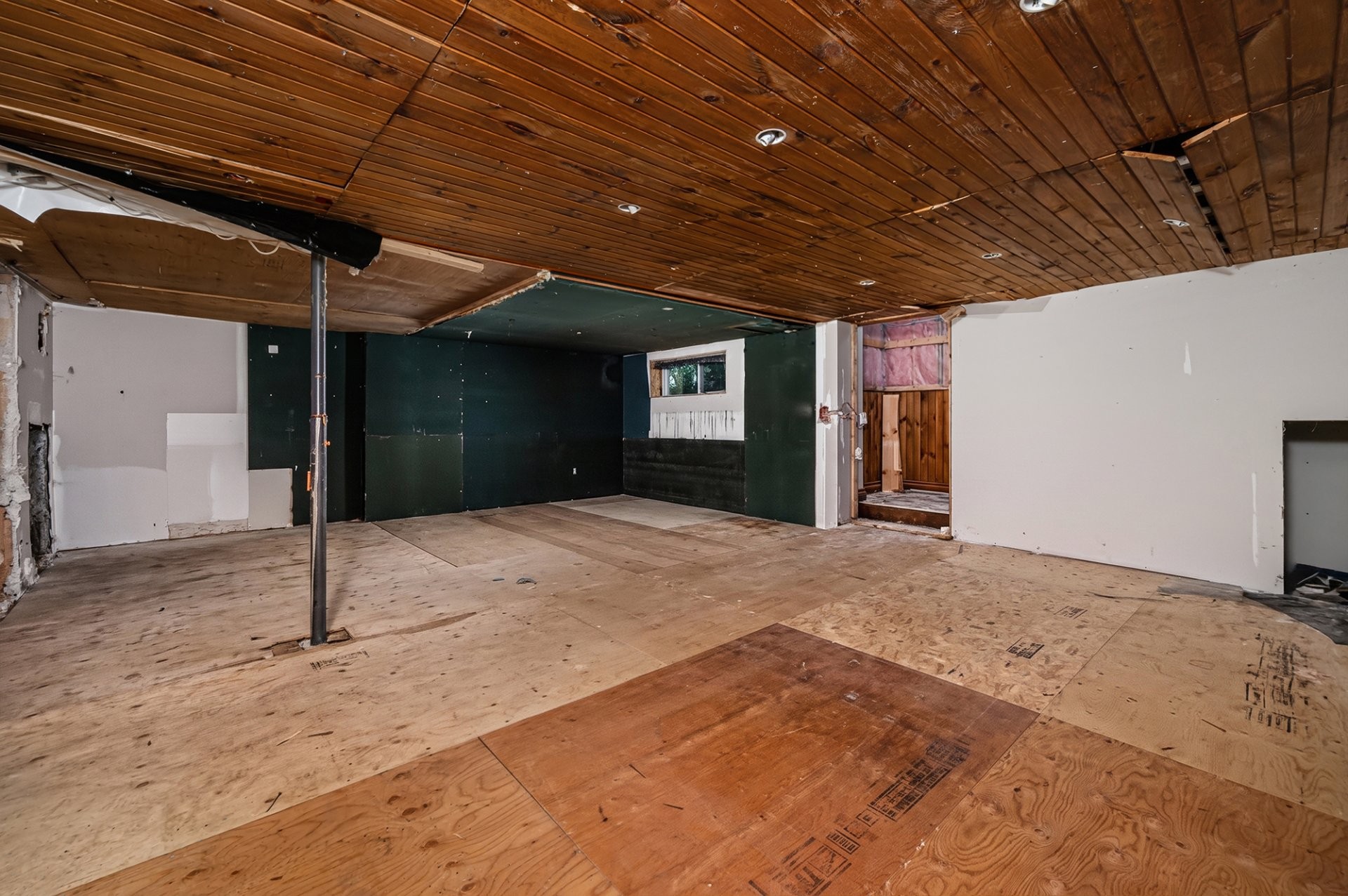 Basement - 60 Rue Maréchal-Ferrant, Saint-Calixte, QC