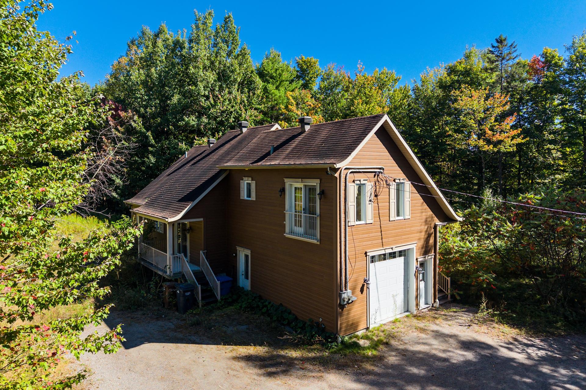 Back of Structure - 60 Rue Maréchal-Ferrant, Saint-Calixte, QC