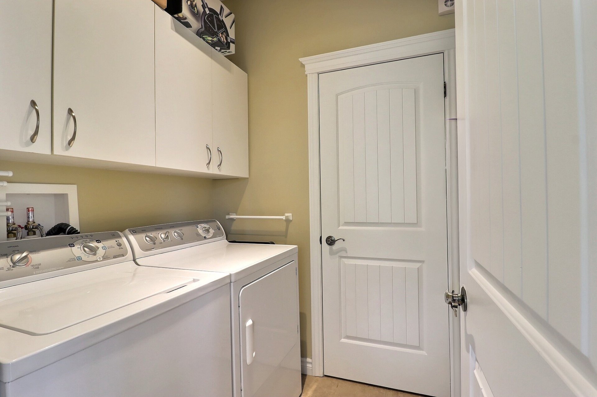 Laundry - 242 Rue D'Everell, Québec (Beauport), QC