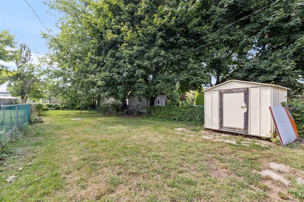 955 Mcewan, Windsor, ON