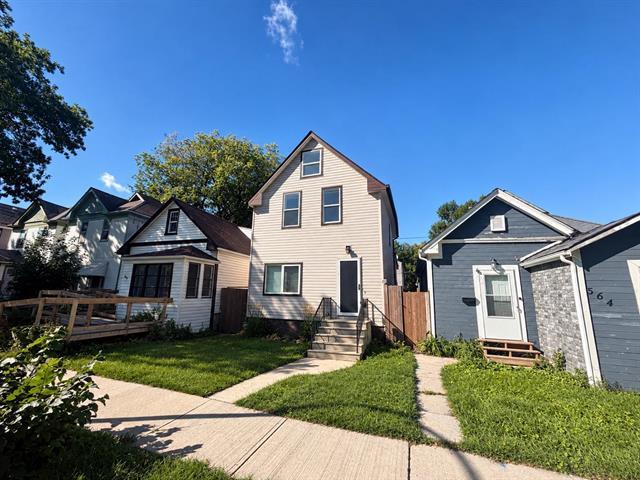 562 Beverley St, Winnipeg, MB
