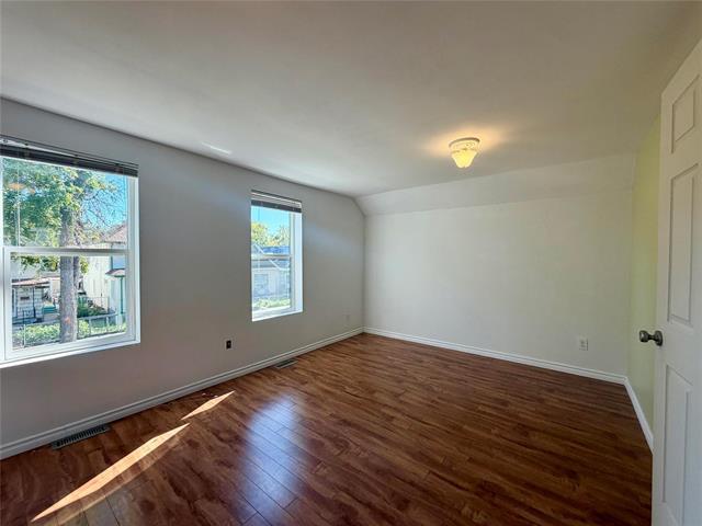 562 Beverley St, Winnipeg, MB