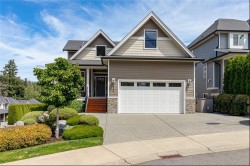 832 Ashbury Ave Langford, BC V9C 0L5