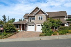 #10-420 Cook St Ladysmith, BC V9G 1A8