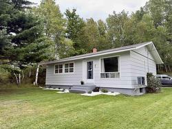 82 Sixth Street Trenton, NS B0K 1X0