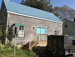 14/16 Victoria Street Pictou, NS B0K 1H0