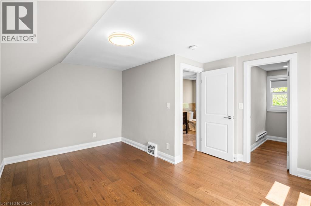 Primary Bedroom w/ walk-in closet - 723 Hager Avenue, Burlington, ON