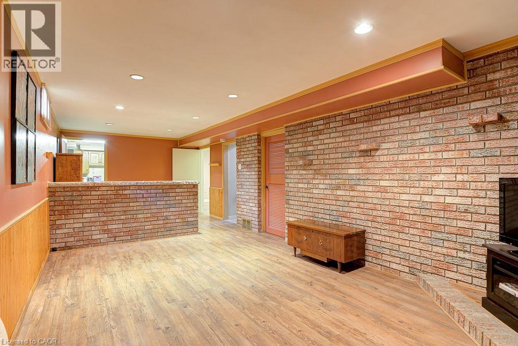 210 Shelley Drive, Kitchener, ON