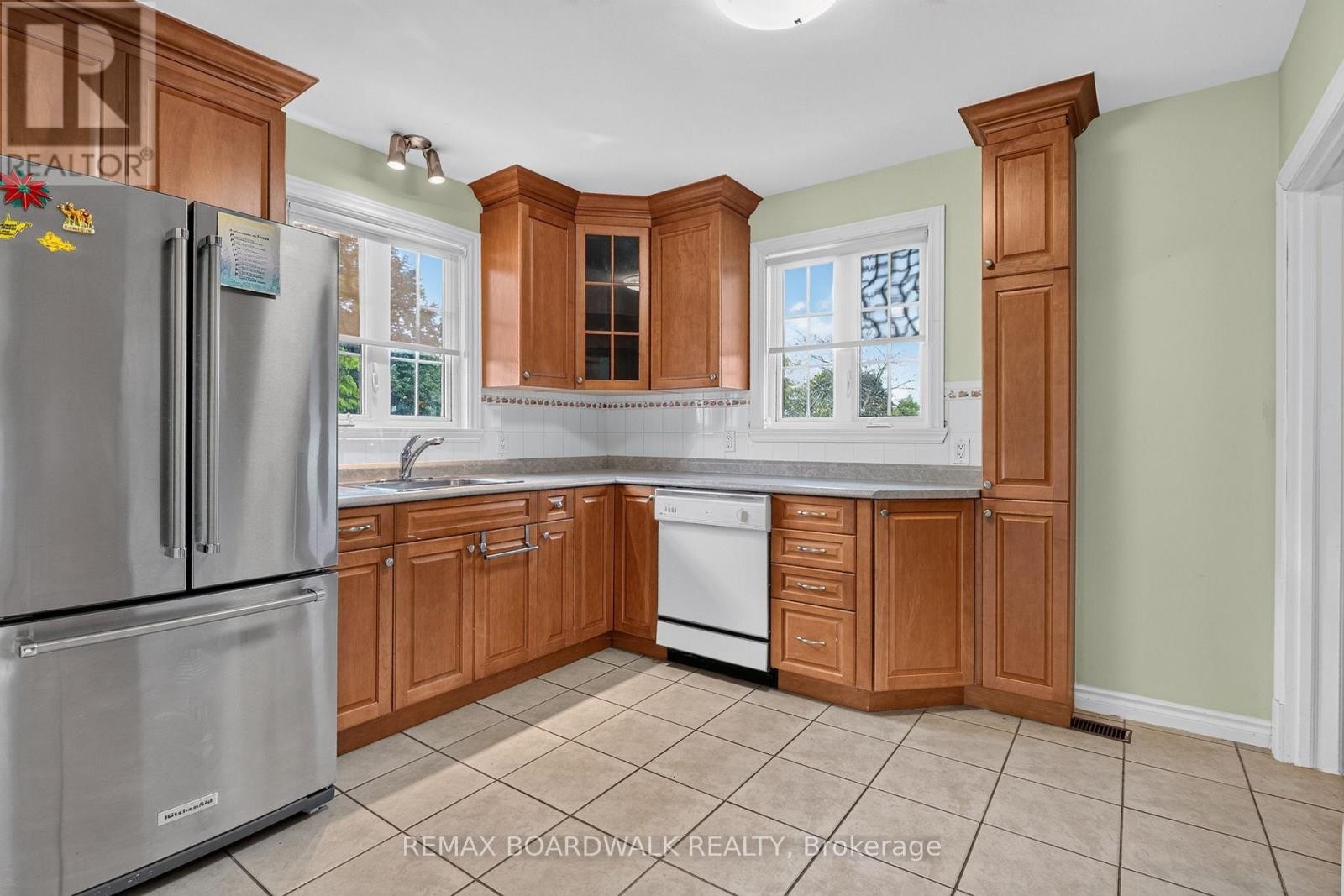 583 Donald Street, Ottawa, ON