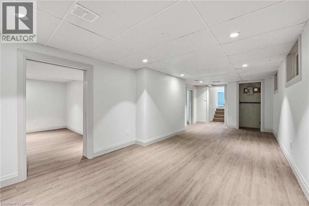 571 Leonard Court, Burlington, ON