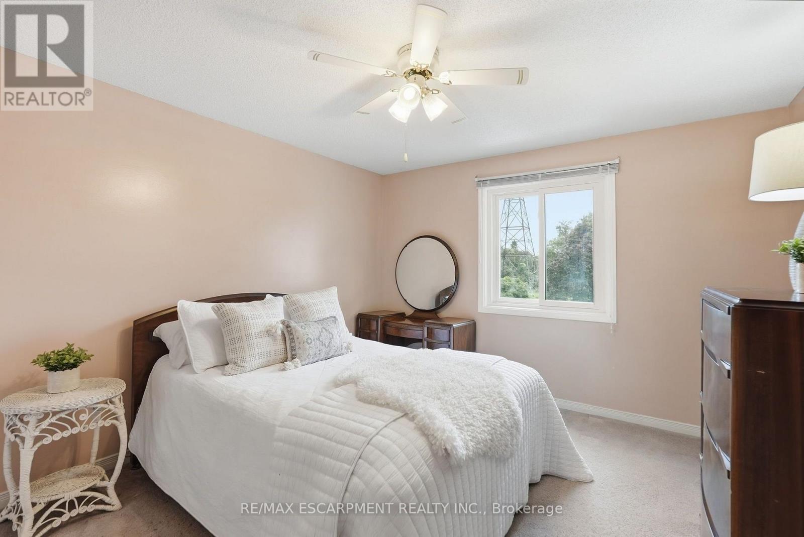 158 Rushdale Drive, Hamilton, ON