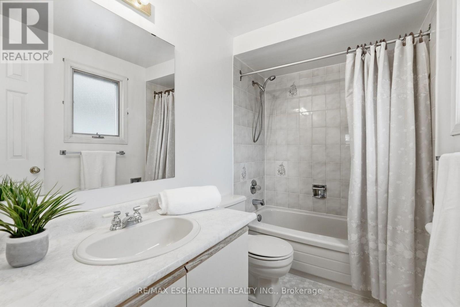 158 Rushdale Drive, Hamilton, ON