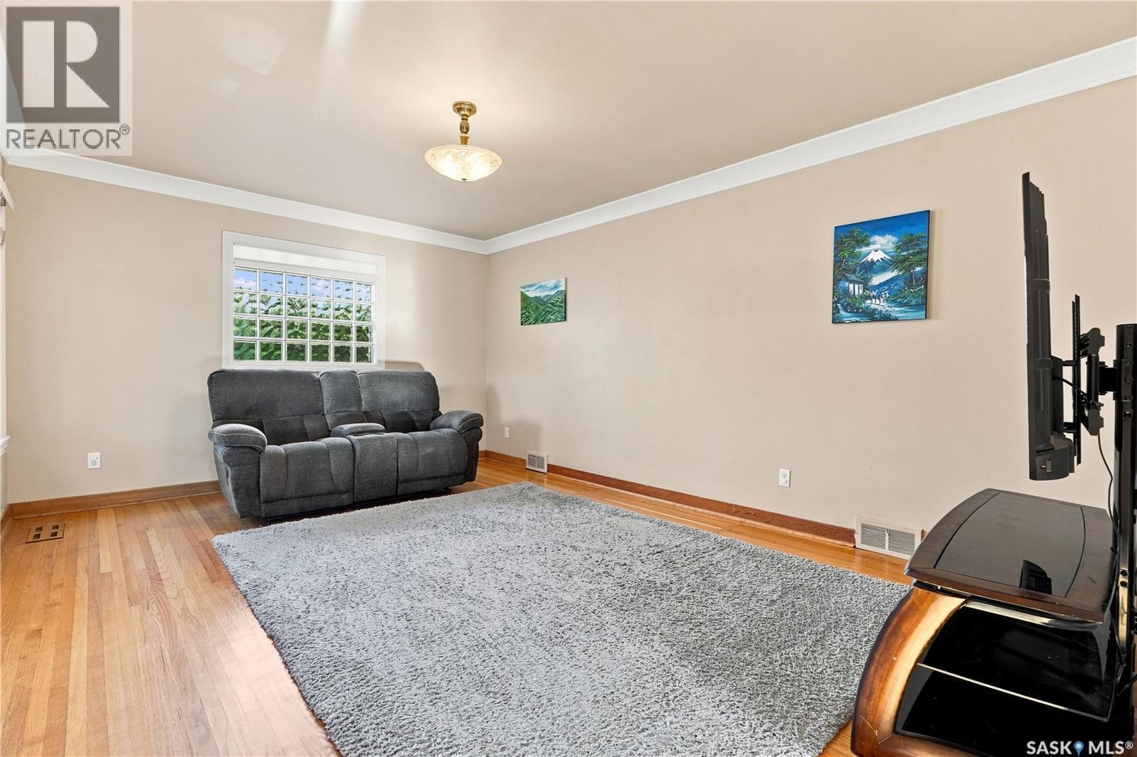 222 Broadway Avenue, Regina, SK