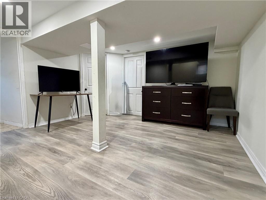 in-law suite living room - 94 Howard Avenue, Hamilton, ON