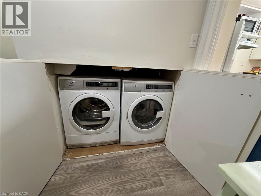 in-law suite laundry - 94 Howard Avenue, Hamilton, ON