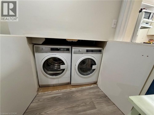 in-law suite laundry - 94 Howard Avenue, Hamilton, ON 