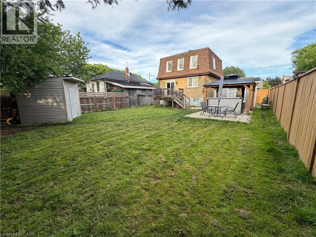 spacious yard - 94 Howard Avenue, Hamilton, ON