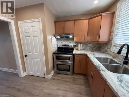 Nicely upgraded kitchen - 94 Howard Avenue, Hamilton, ON 